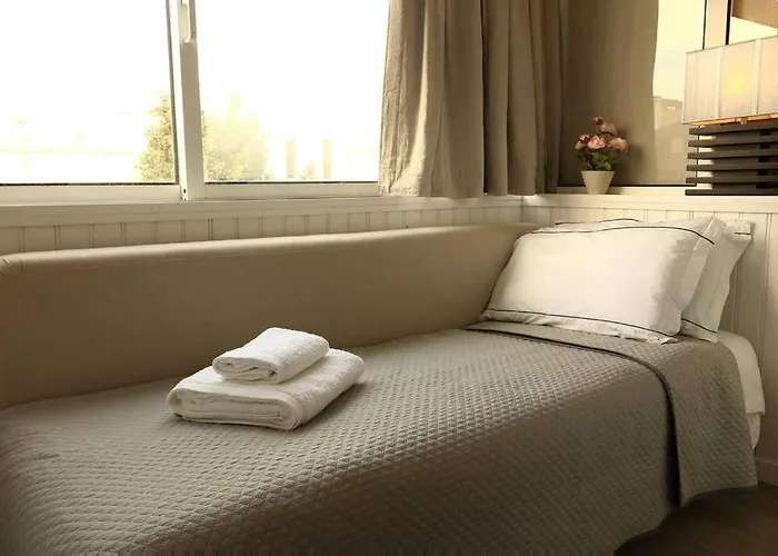 Апартаменты Romantic Getaway *